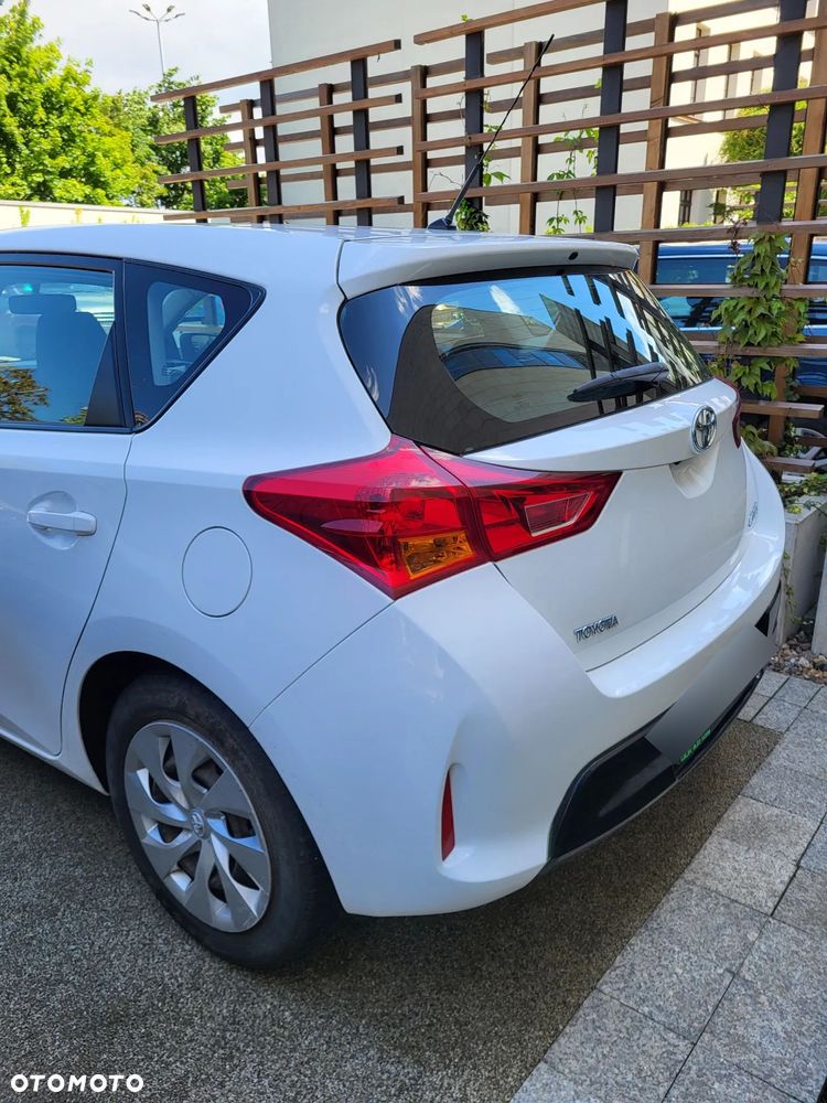 Toyota Auris 2.0 D-4D Dynamic - 6
