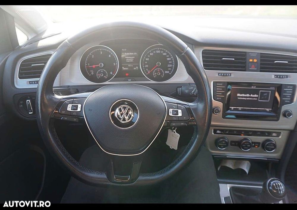 Volkswagen Golf 1.6 TDI DPF BlueMotion Technology MATCH - 13