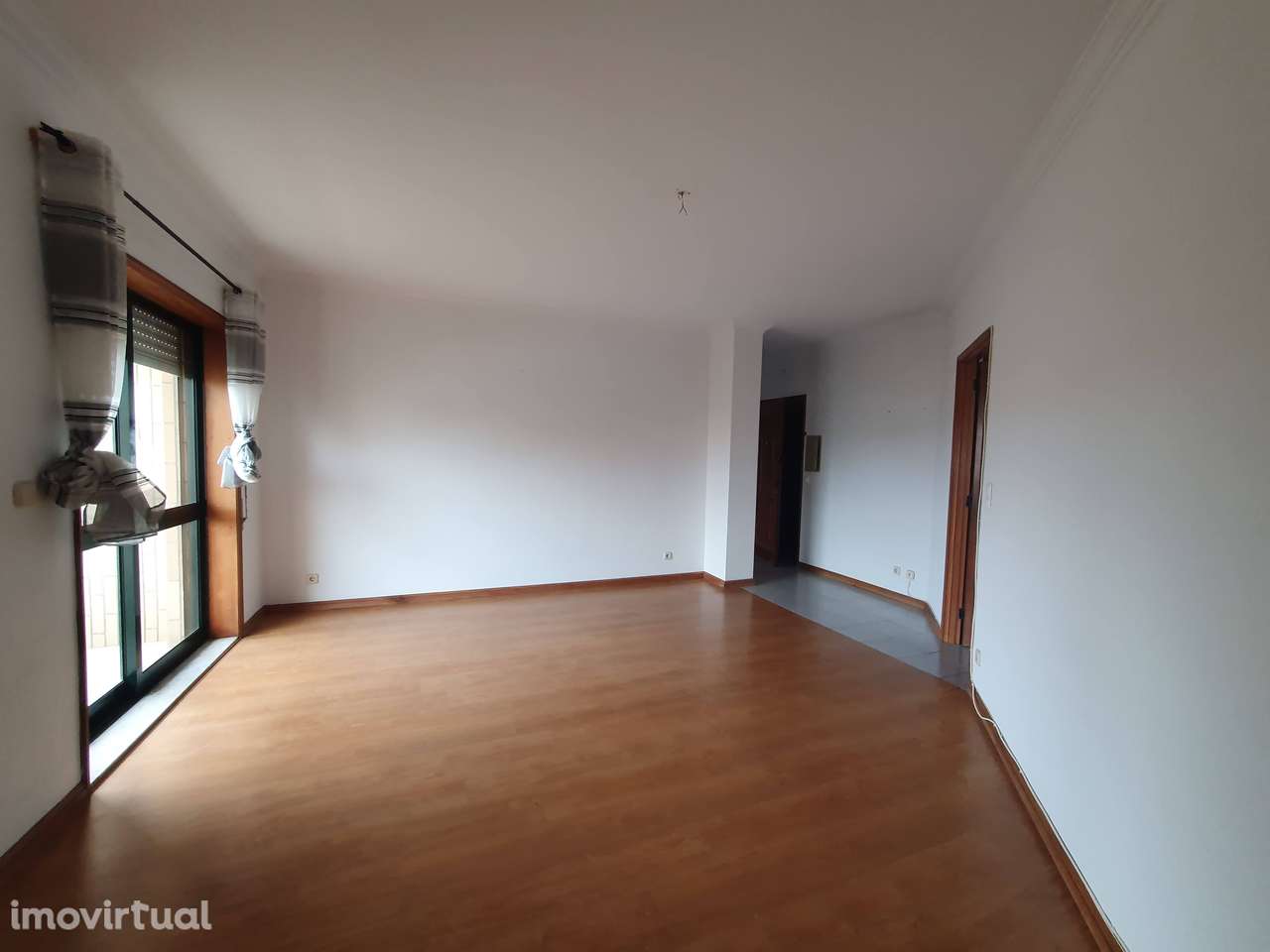 Apartamento T1 em  Rio Tinto - Rua das Cavadas - Grande imagem: 4/10