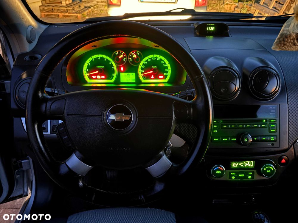 Chevrolet Aveo - 5