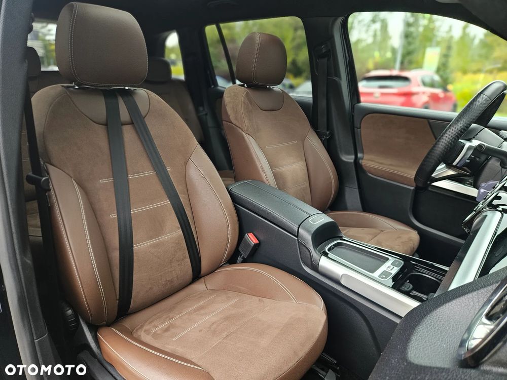 Mercedes-Benz GLB 220 d AMG Line 8G-DCT - 31