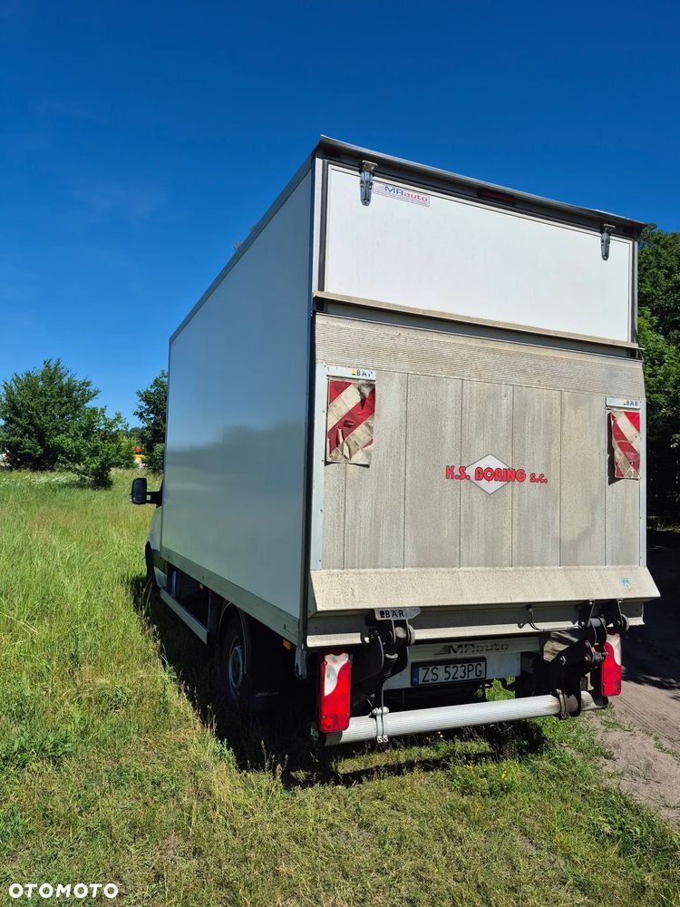 Mercedes-Benz Sprinter - 5