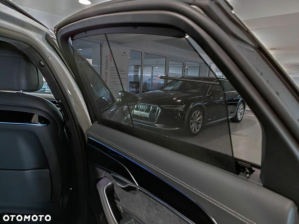 Audi S8 - 30