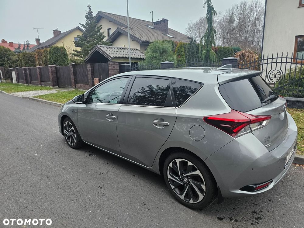 Toyota Auris 1.8 HSD Prestige - 4