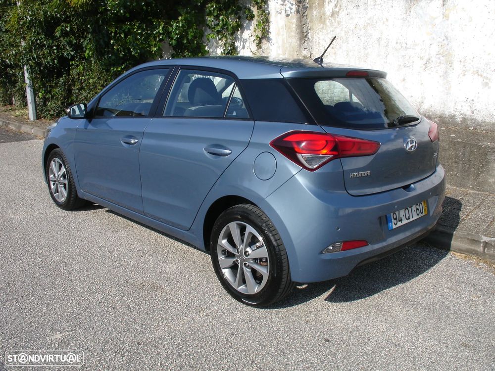 Hyundai i20 1.1 CRDi LED - 5