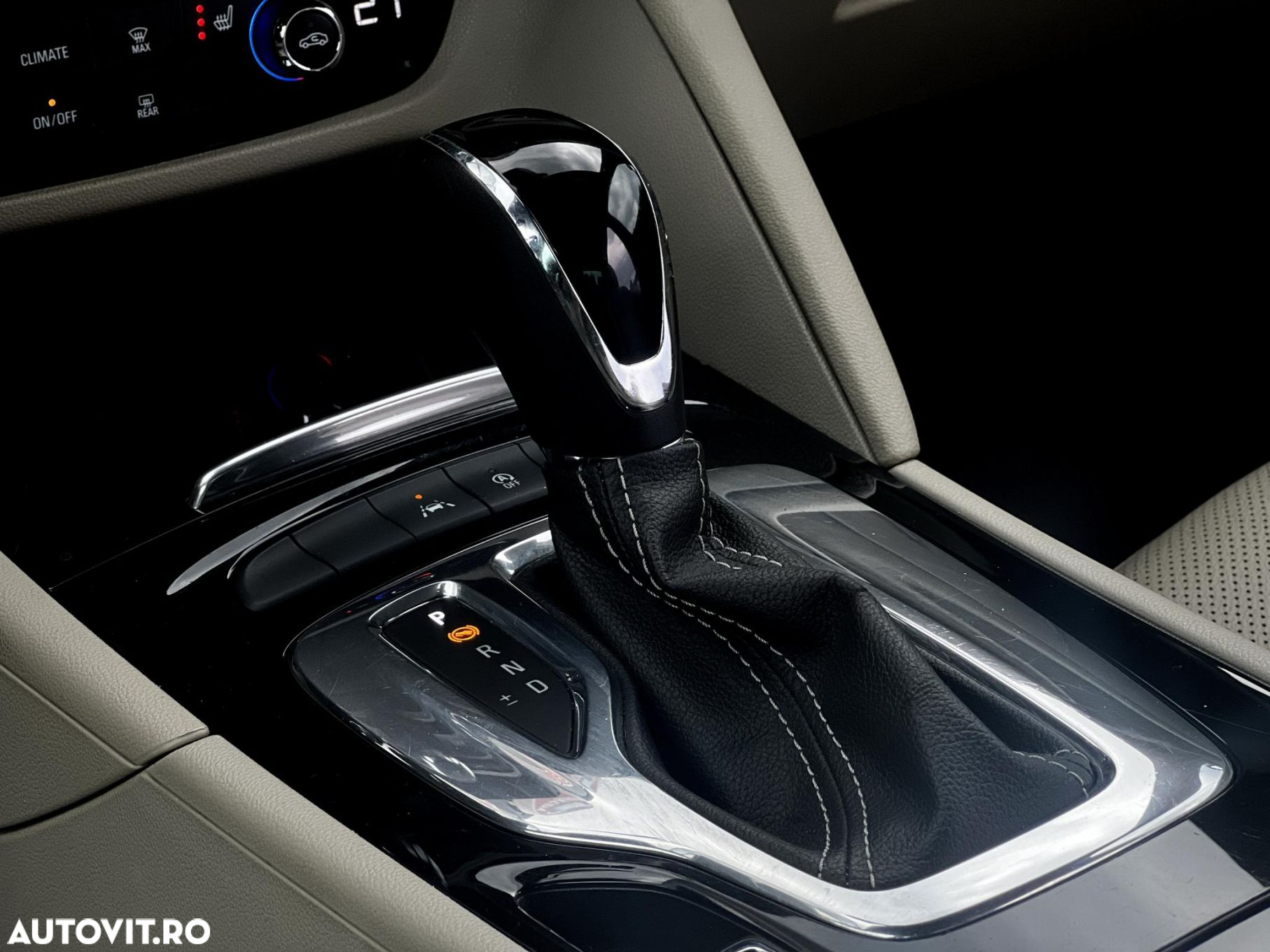 Opel Insignia - 12