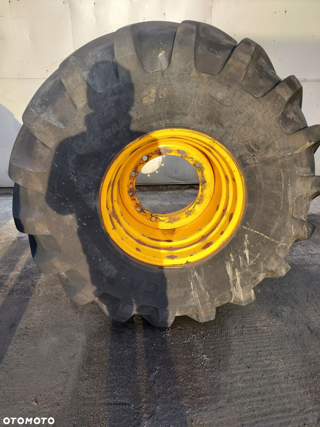 FELGI DW25BX26 R26 OTWÓR CENTRALNY 37CM 333/T5583 12 SZPIL FADROMA JCB 4345 - 4