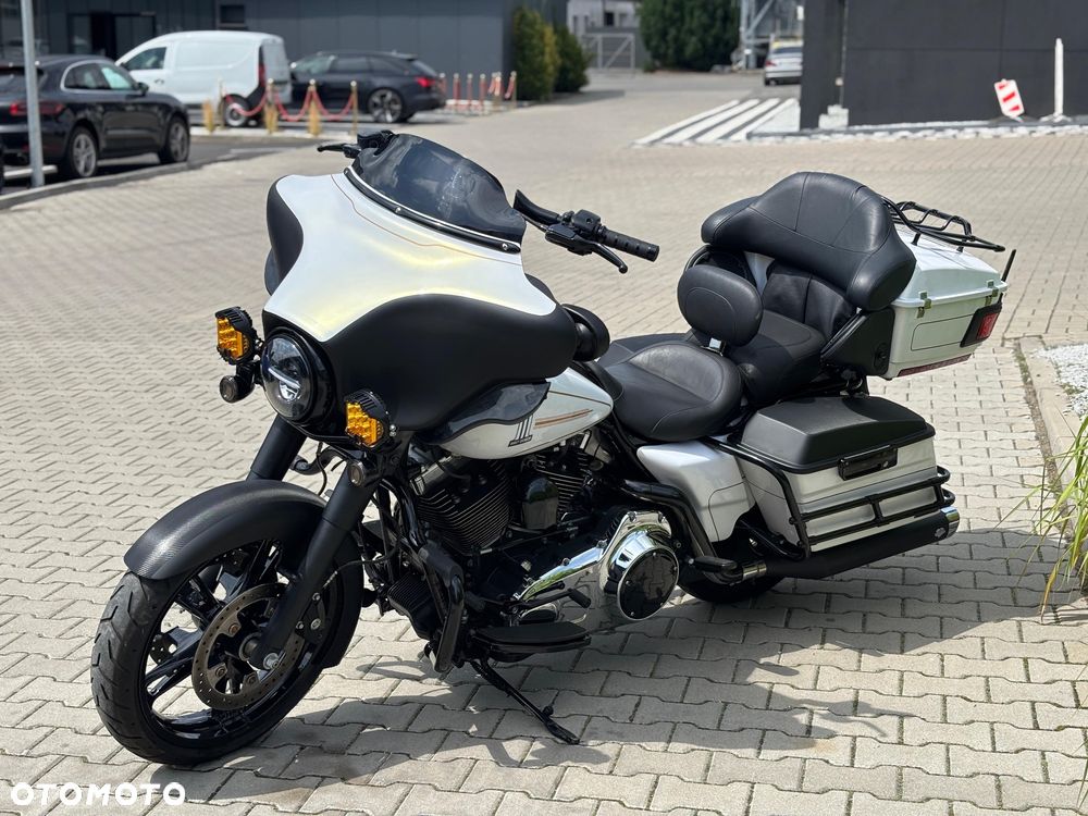 Harley-Davidson FLHT Electra Glide Standard - 1