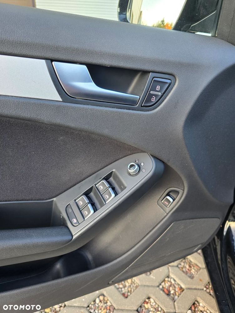 Audi A4 Avant 2.0 TDI ultra - 30