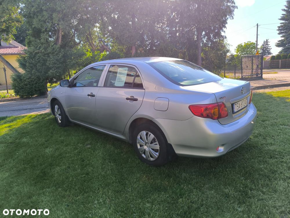 Toyota Corolla 1.4 D-4D Luna - 8