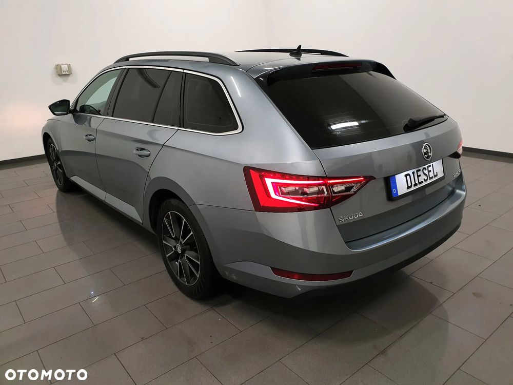 Skoda Superb 2.0 TDI Style - 4