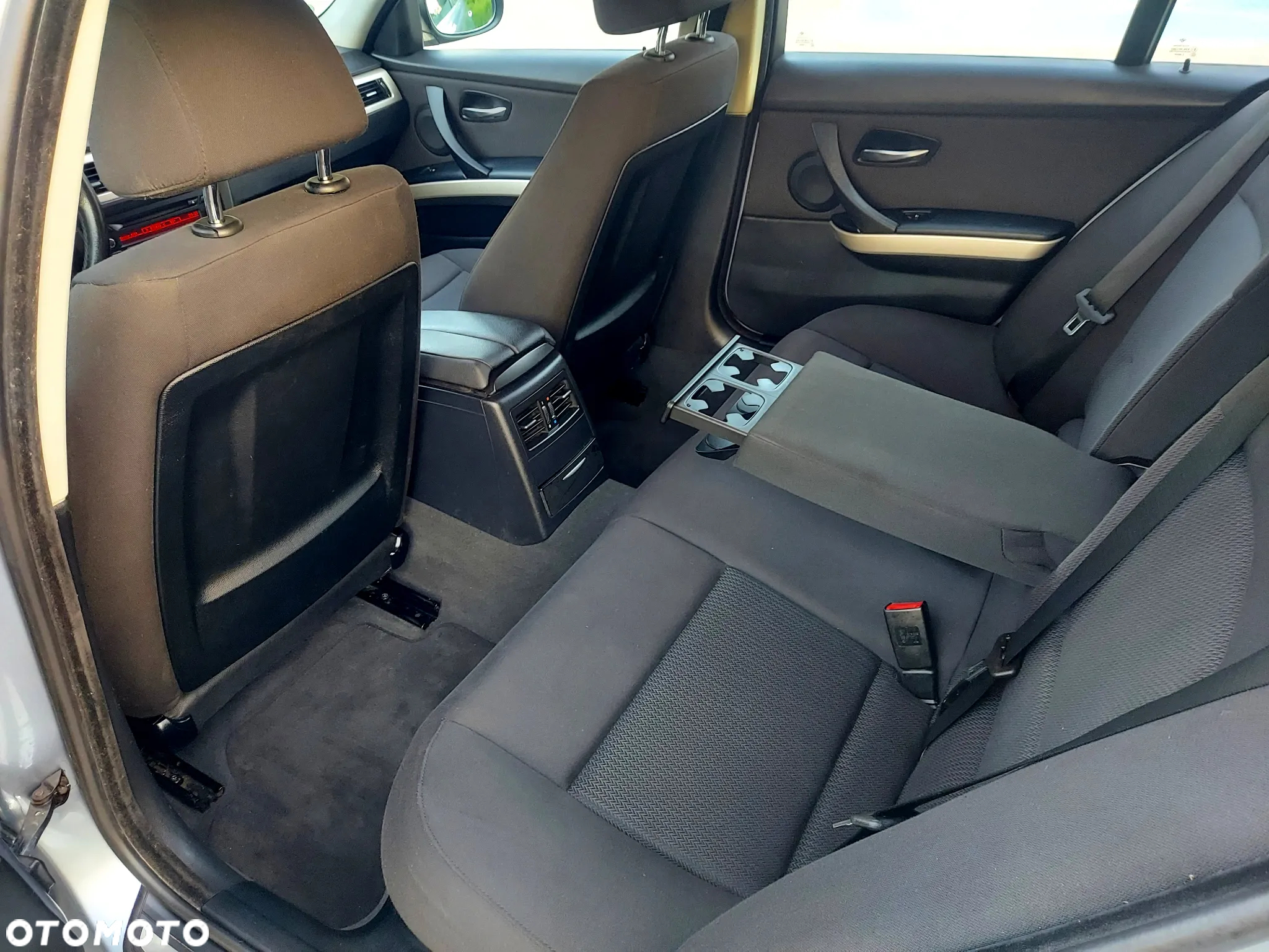 BMW Seria 3 318i - 34
