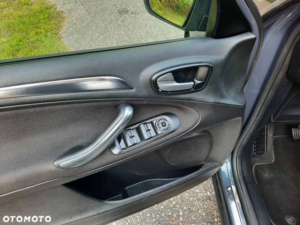 Ford S-Max 2.0 TDCi DPF Champions Edition - 26