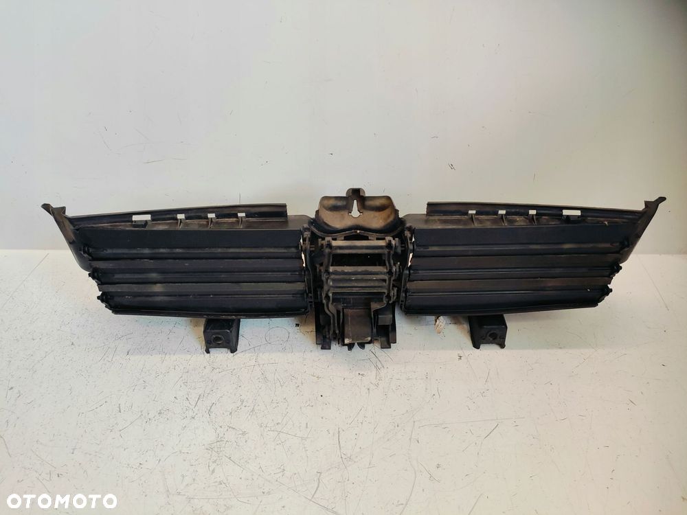 BMW E90 LIFT KIEROWNICA WLOT POWIETRZA ŻALUZJE PAS PRZÓD - 4