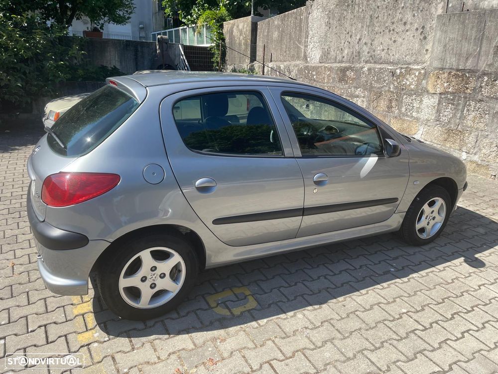 Peugeot 206 1.1 Color Line - 24