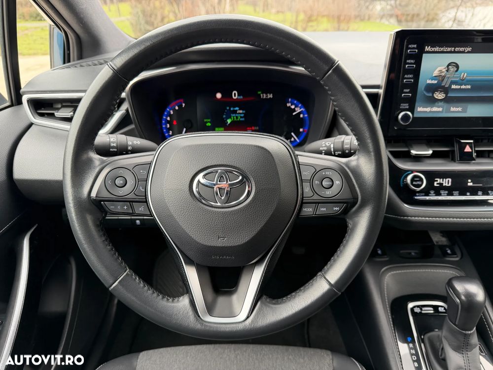 Toyota Corolla 1.8 HSD Business - 22