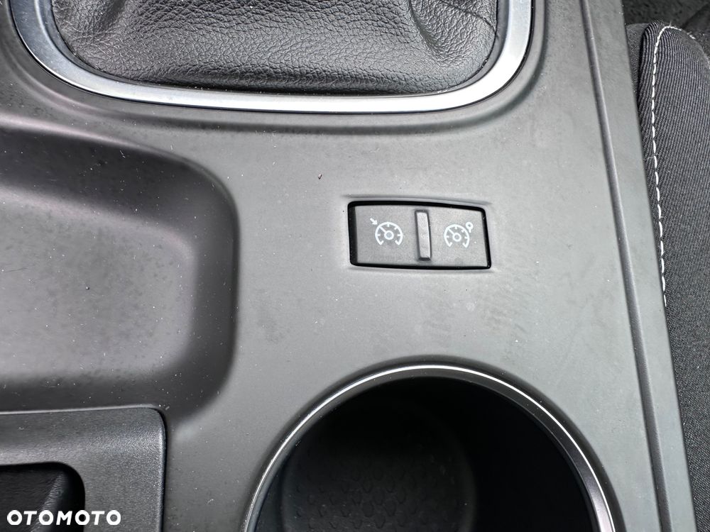 Renault Megane ENERGY TCe 100 LIFE - 30