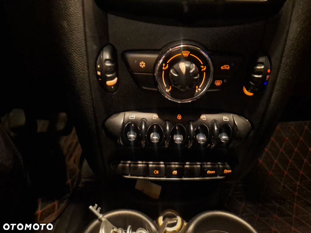 MINI Countryman One - 11