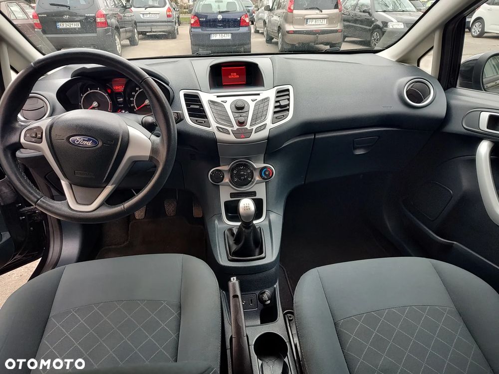 Ford Fiesta 1.25 Champions Edition - 19