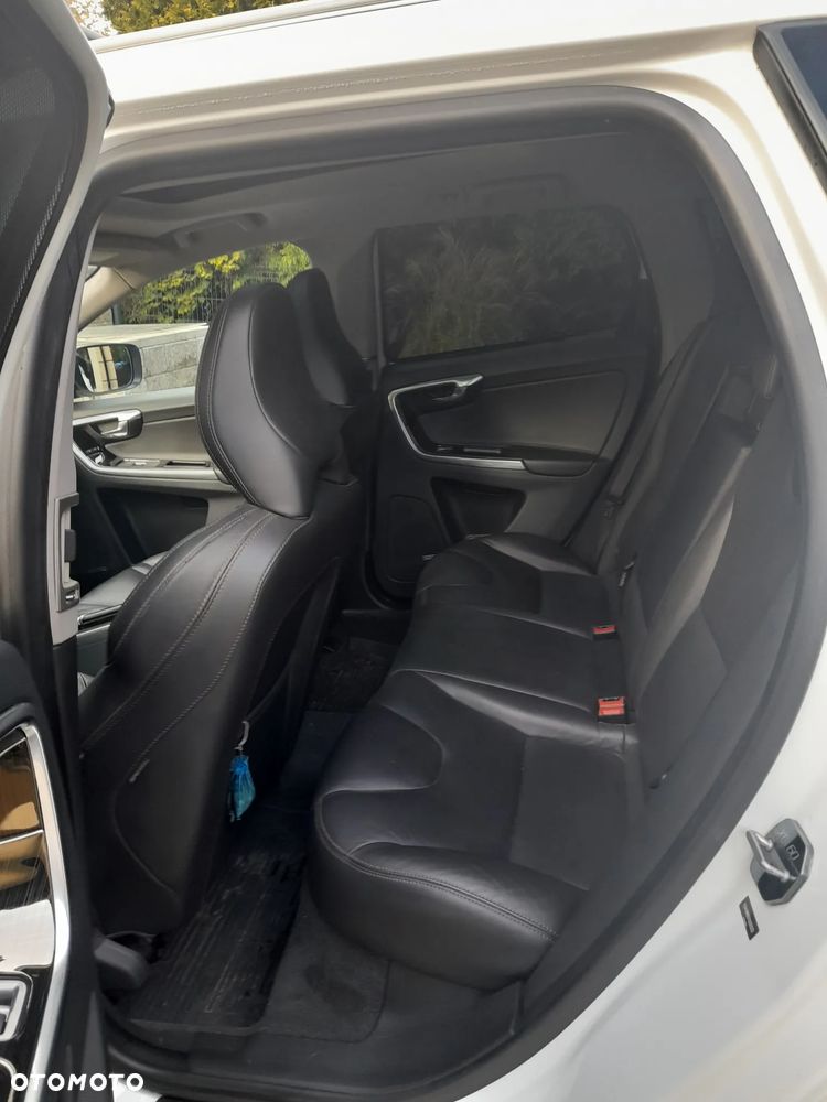 Volvo Xc 60 2017 photo 4