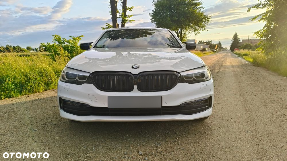 BMW Seria 5 520d xDrive Luxury Line sport - 4
