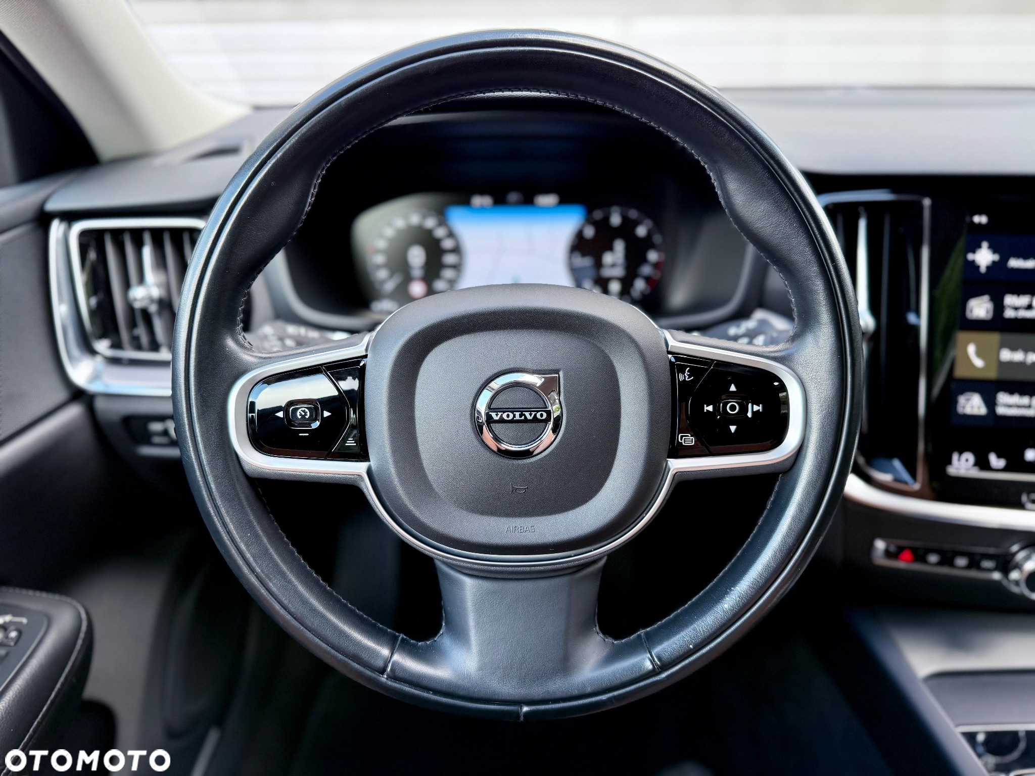 Volvo V60 B4 D Geartronic Momentum - 36