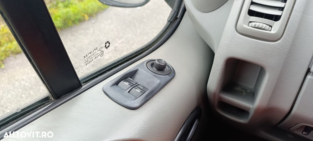 Opel Vivaro - 9