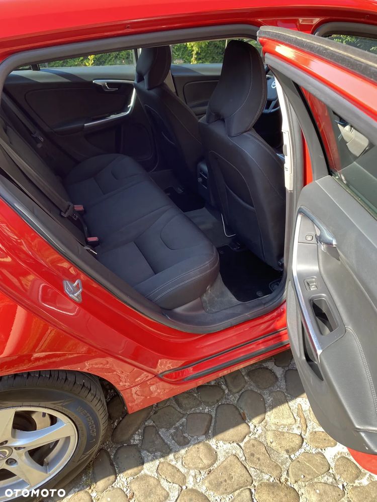 Volvo V60 D4 Drive-E Kinetic - 3