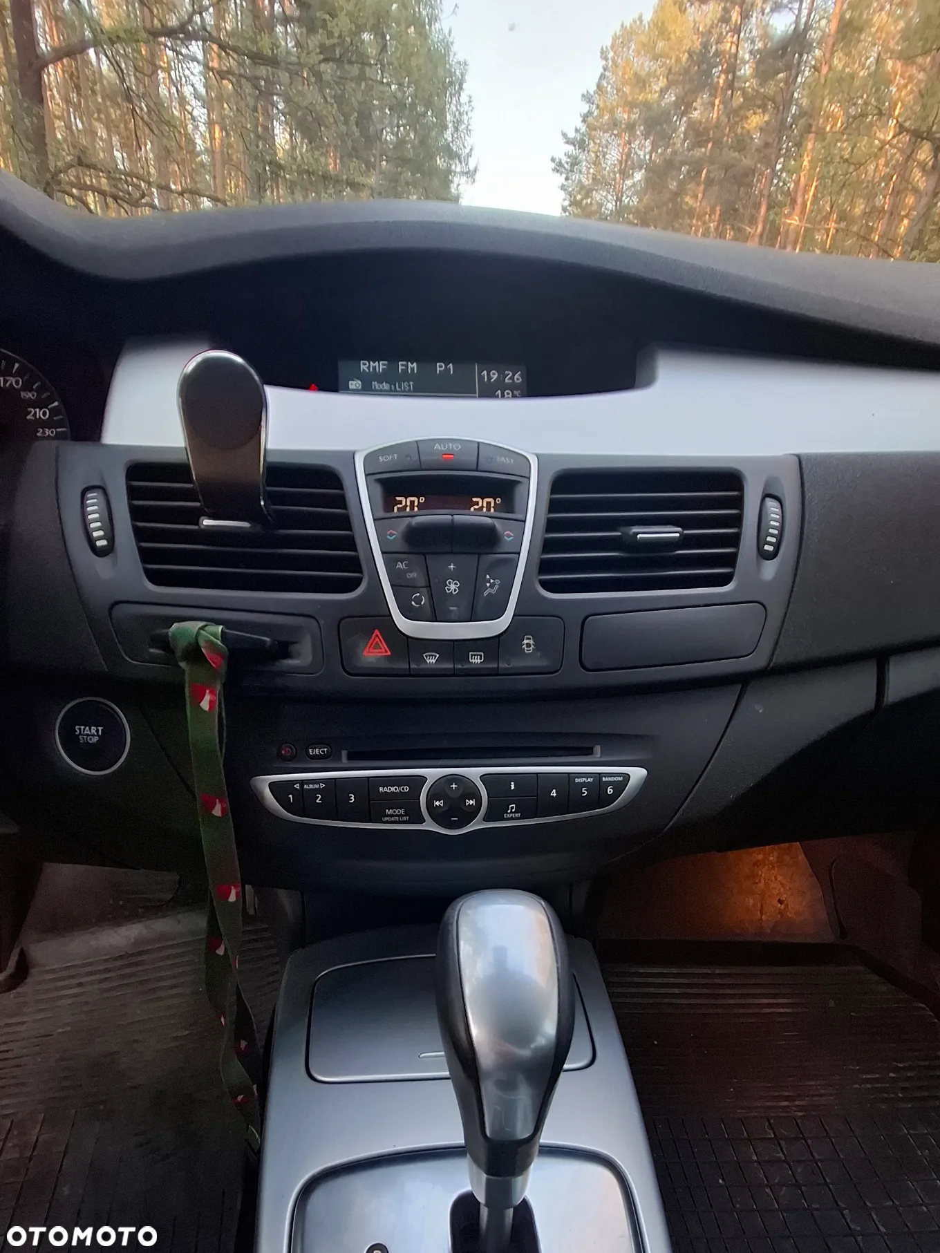 Renault Laguna Grandtour 2.0 dCi FAP Dynamique - 11