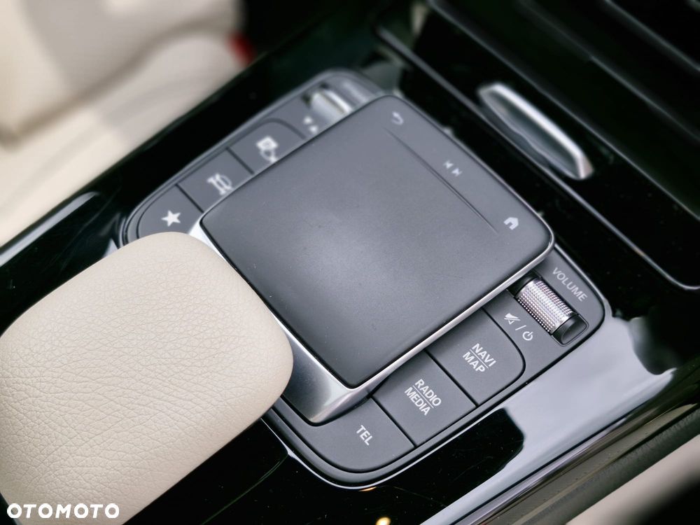Mercedes-Benz CLA 200 Progressive 7G-DCT - 29