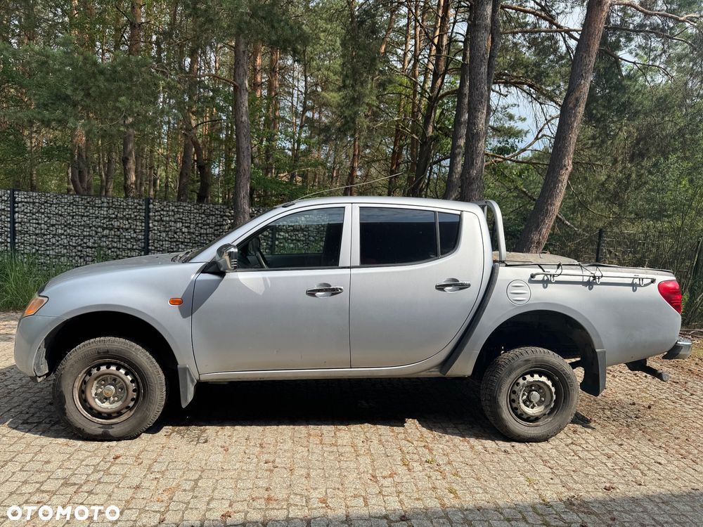 Mitsubishi L200 2.5 DID Intense + - 10