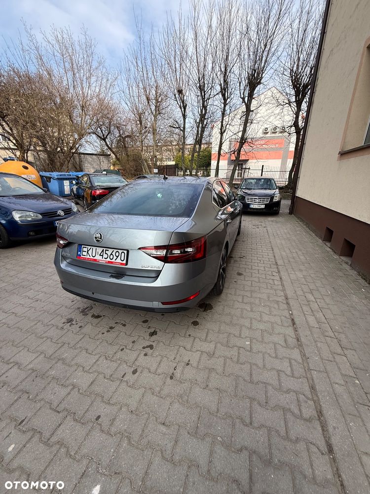 Skoda Superb 2.0 TDI Ambition DSG - 4