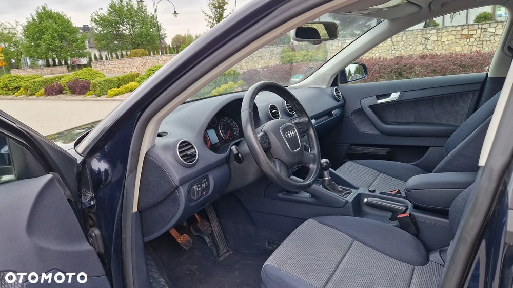 Audi A3 Sportback 1.6 Attraction - 23