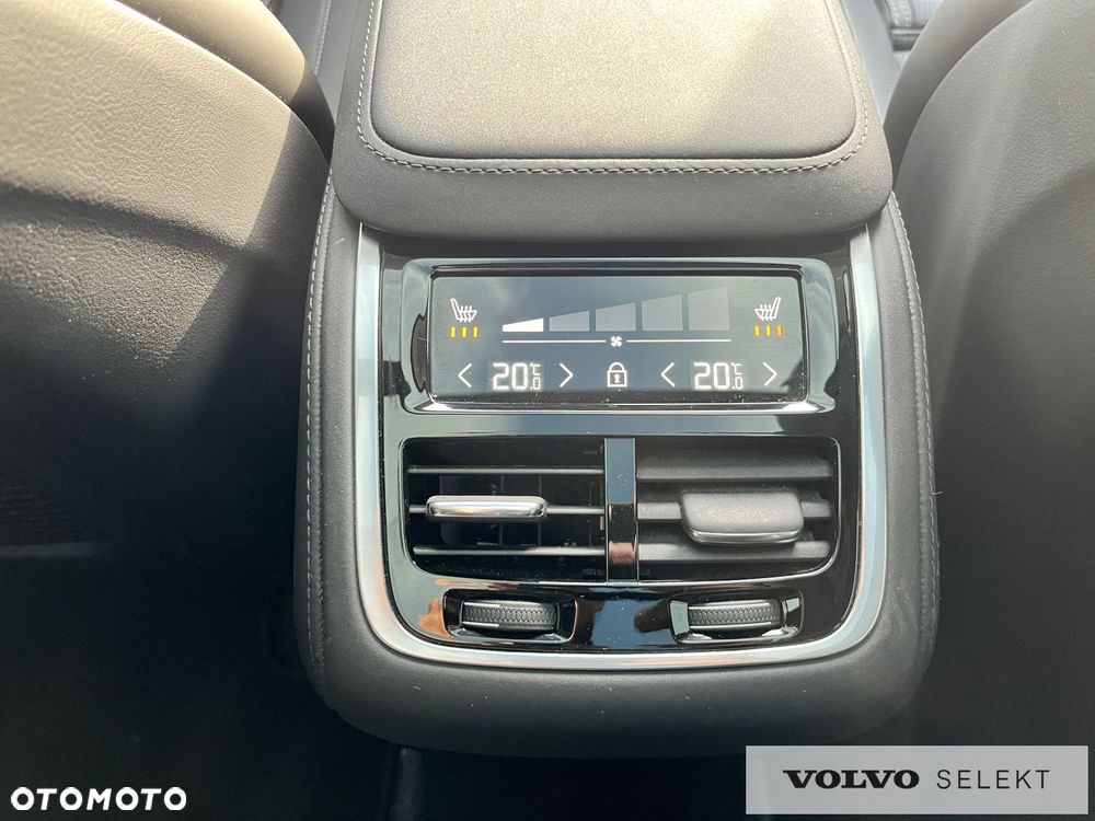 Volvo XC 90 - 31