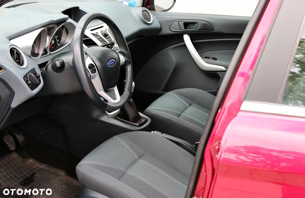 Ford Fiesta 1.25 Titanium - 10