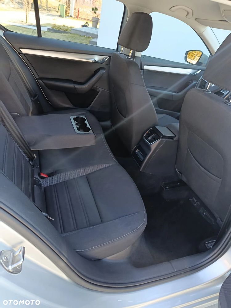 Skoda Octavia 2.0 TDI Ambition EU6 - 15
