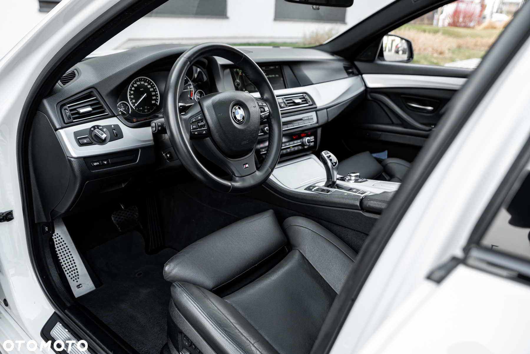 BMW Seria 5 M550d xDrive Touring Sport-Aut - 18
