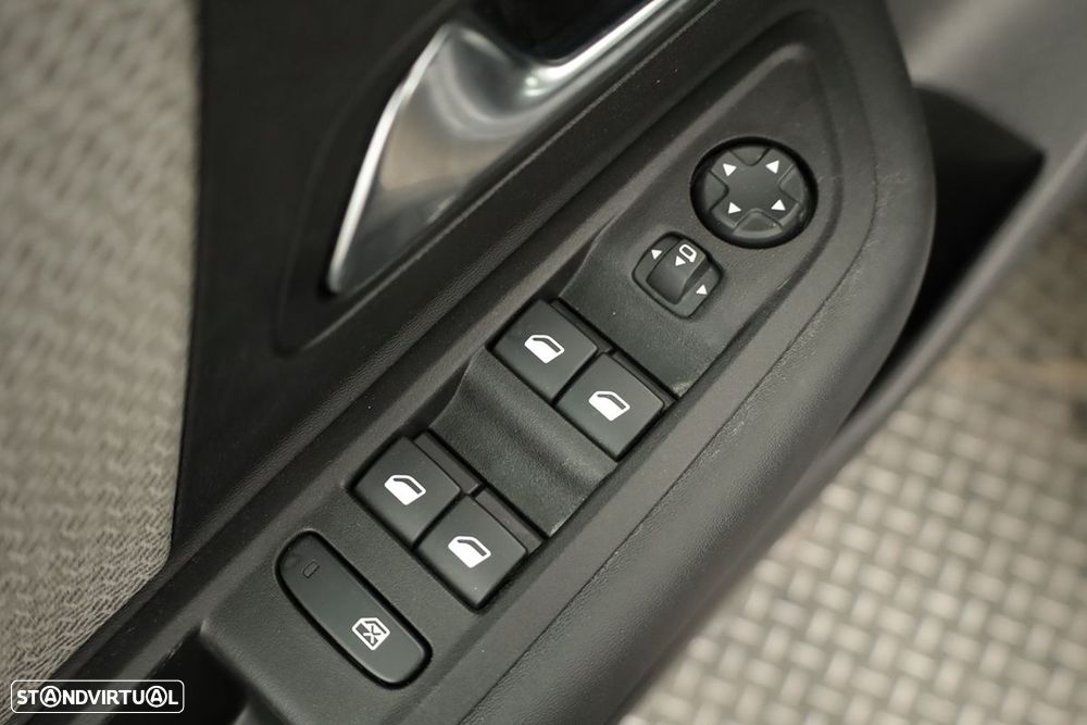 Citroën C4 1.2 PureTech Plus EAT8 - 19