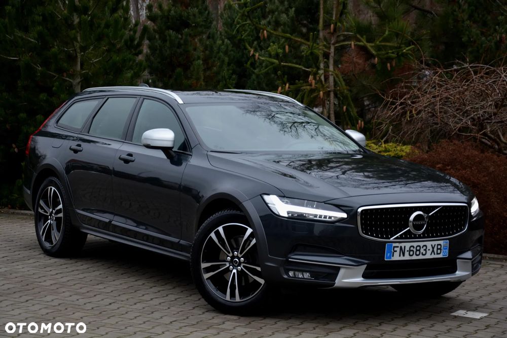 Volvo V90 Cross Country - 7