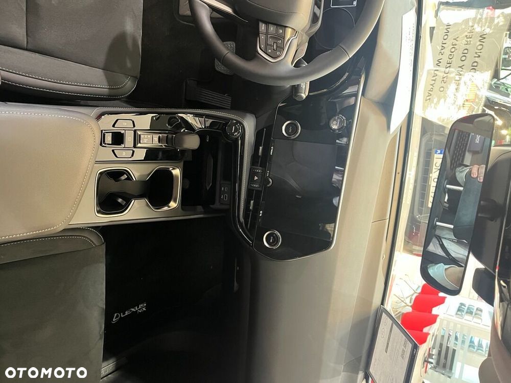 Lexus NX 350h Elegance 2WD - 10
