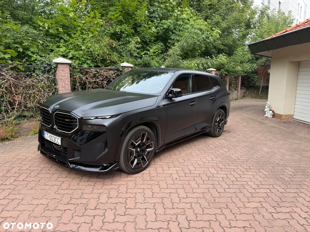 BMW XM - 7