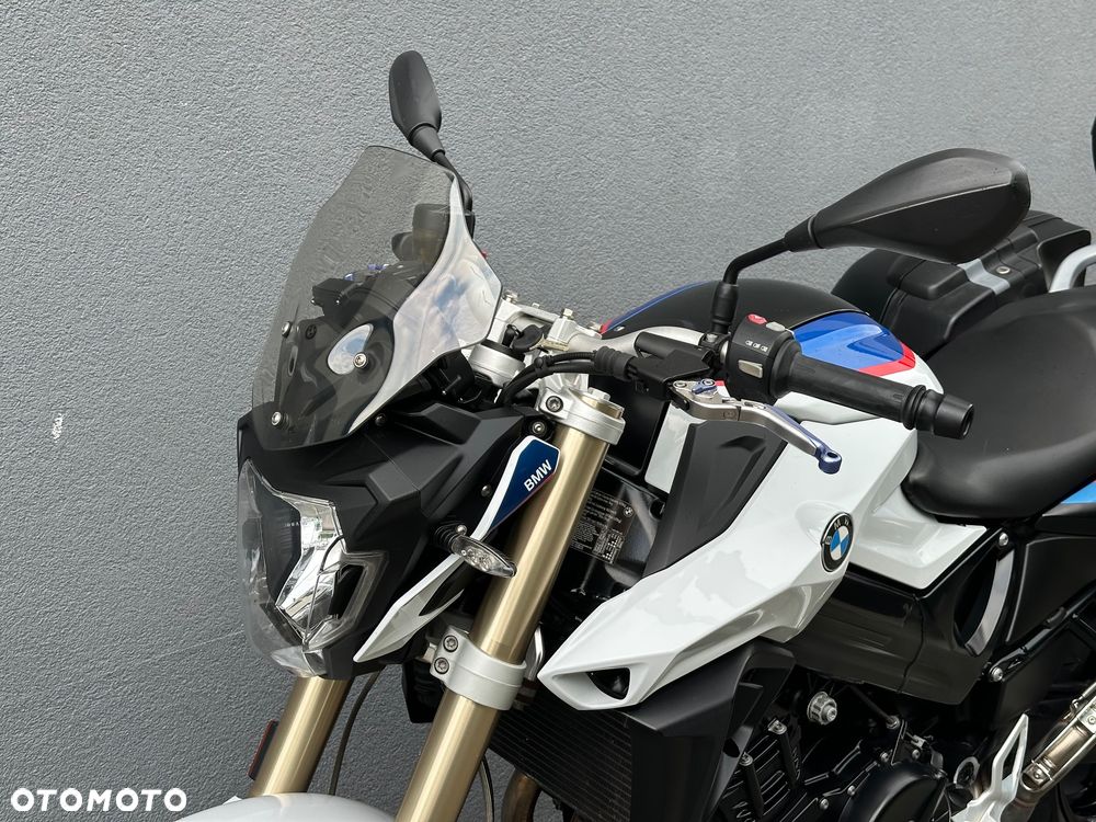 BMW F - 11
