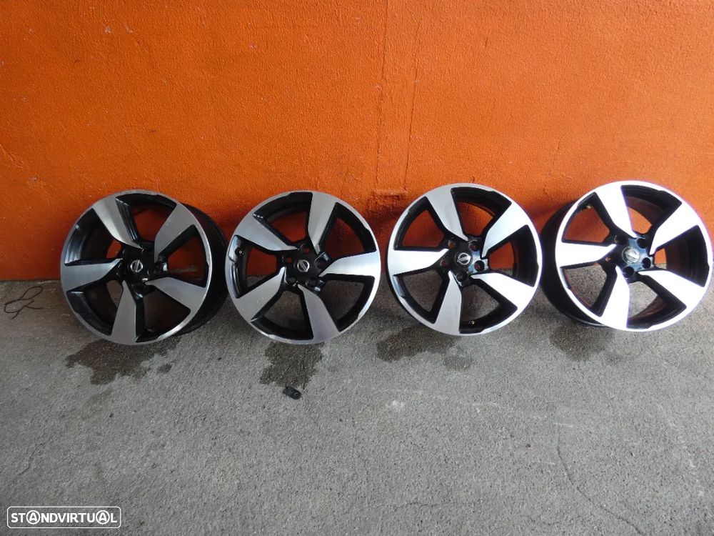 Jantes Nissan 18 com furaçao 5 x 114,3 - 2