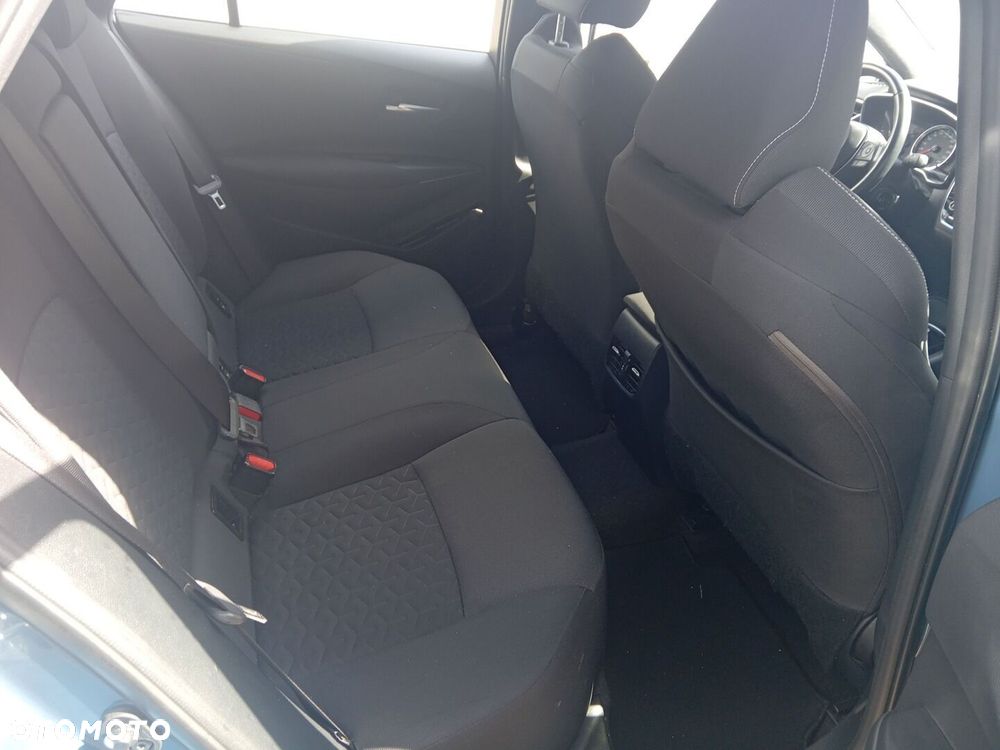 Toyota Corolla - 12