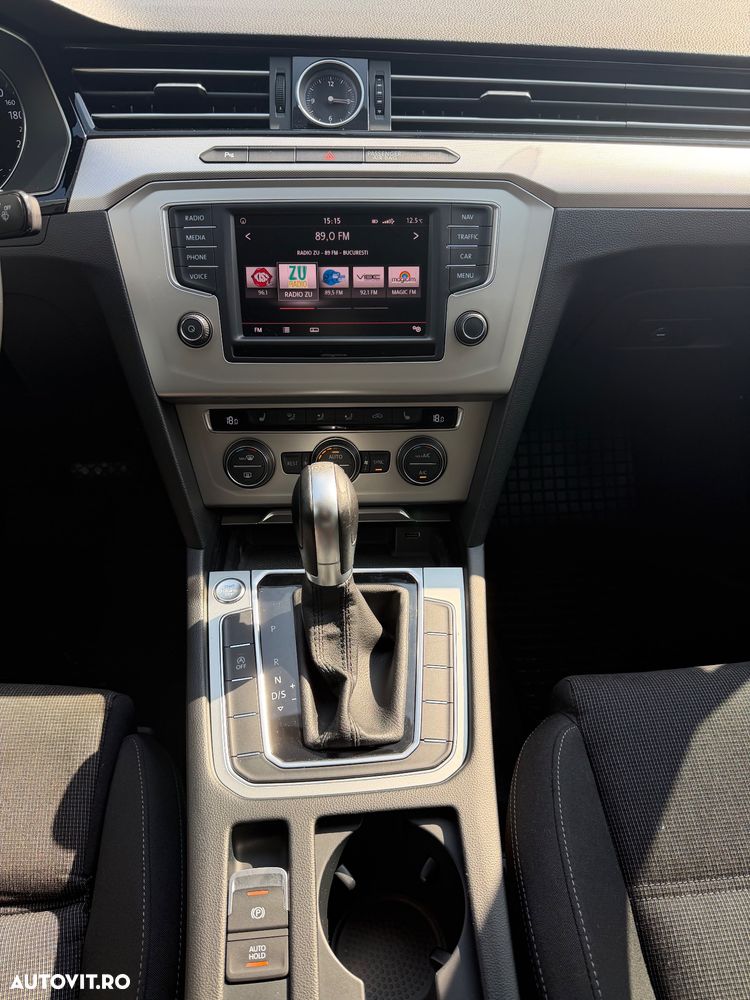 Volkswagen Passat 2.0 TDI DSG Comfortline - 17