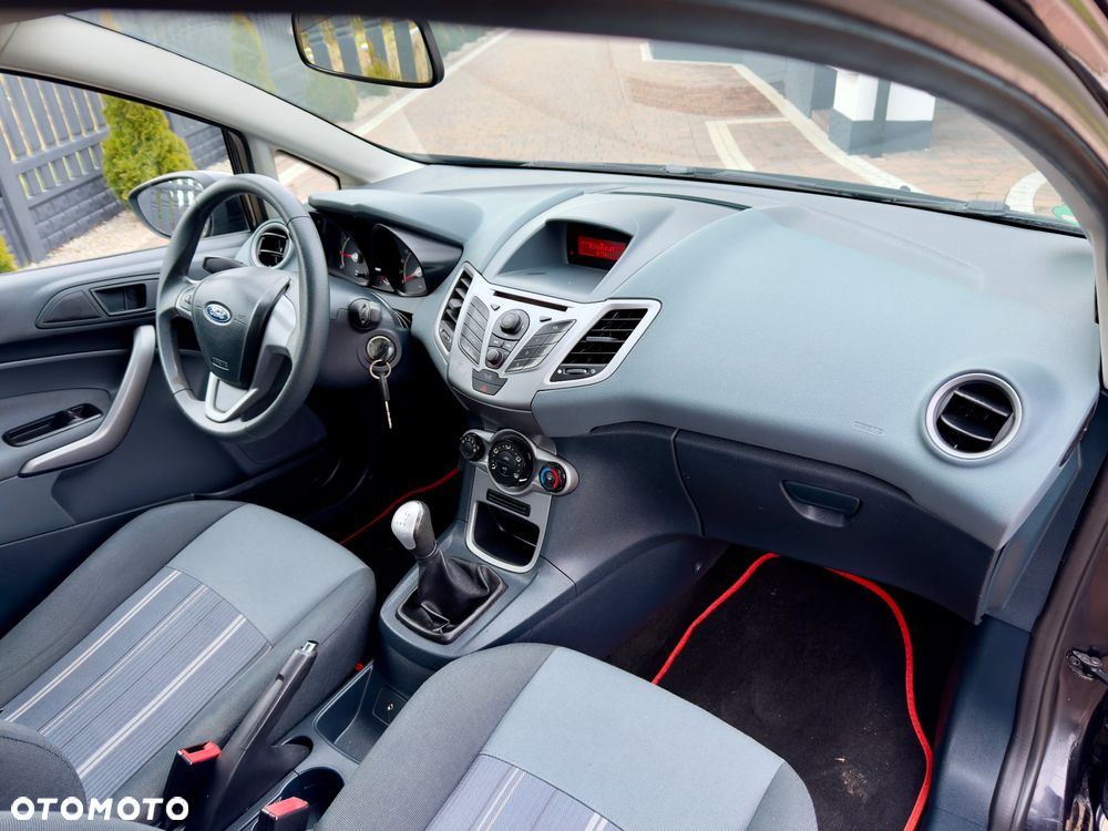 Ford Fiesta - 27