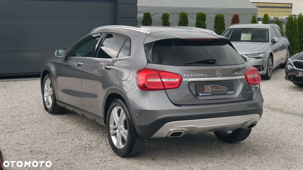 Mercedes-Benz GLA - 5