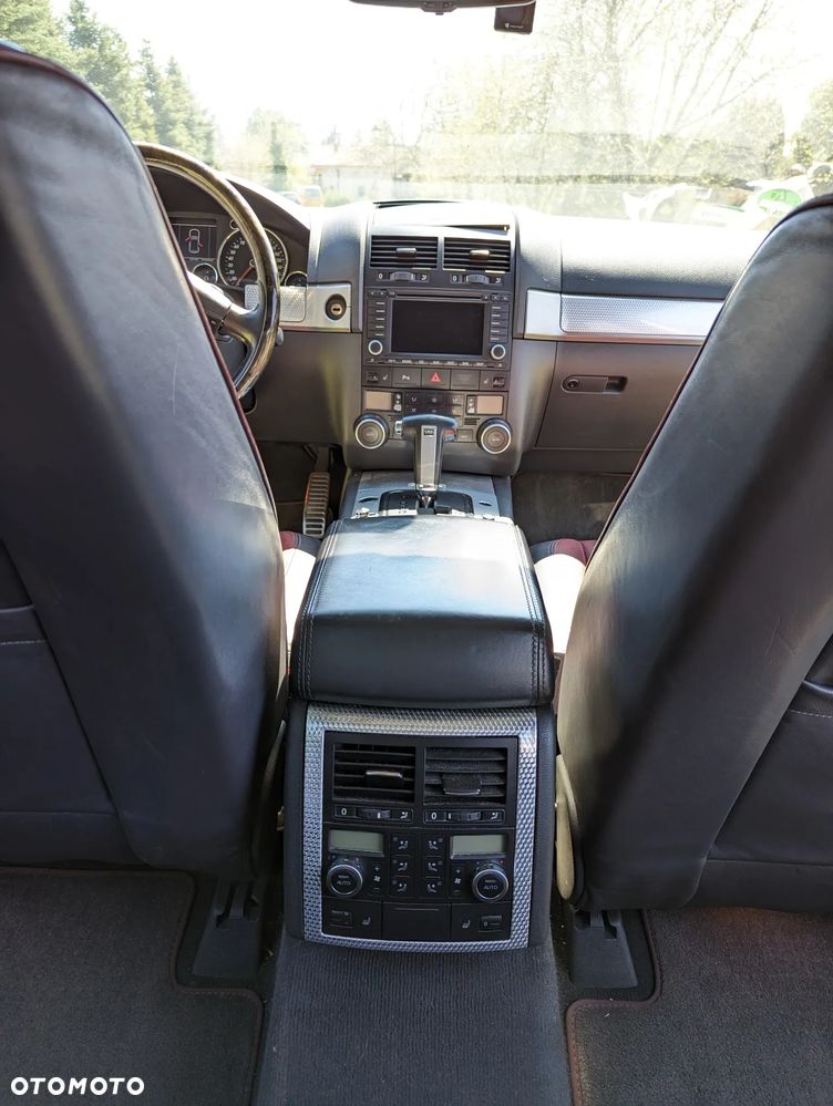 Volkswagen Touareg - 22