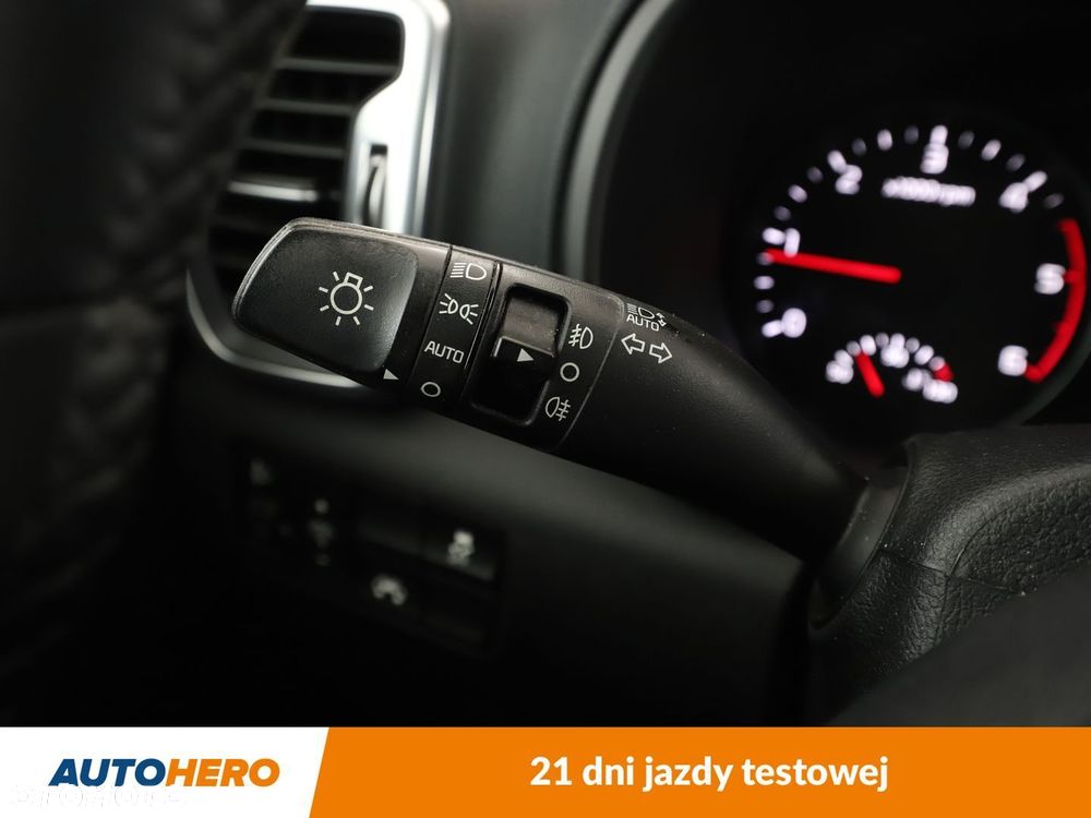 Kia Sportage 1.7 CRDI M 2WD - 31