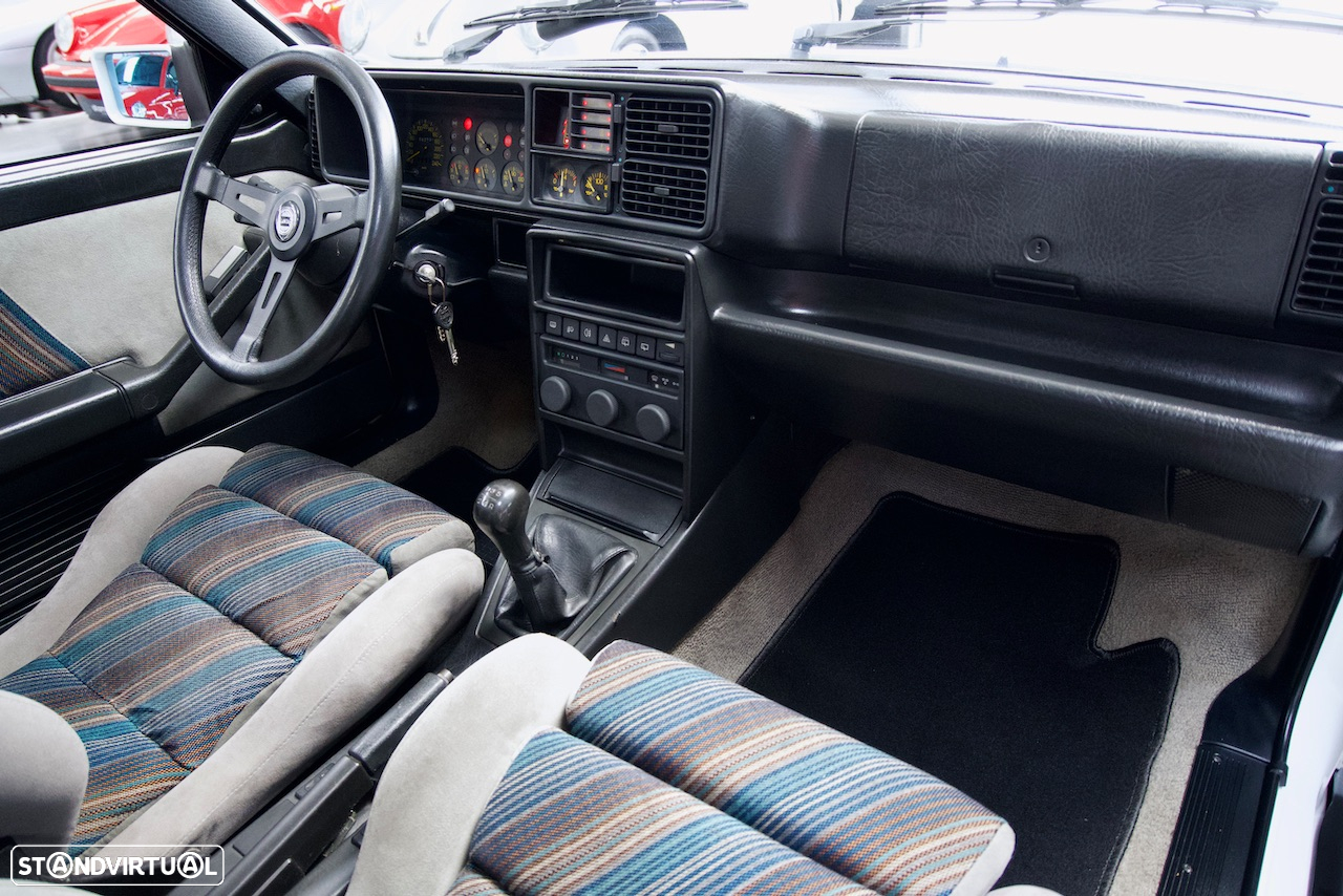 Lancia Delta 2.0 HF Integrale - 22